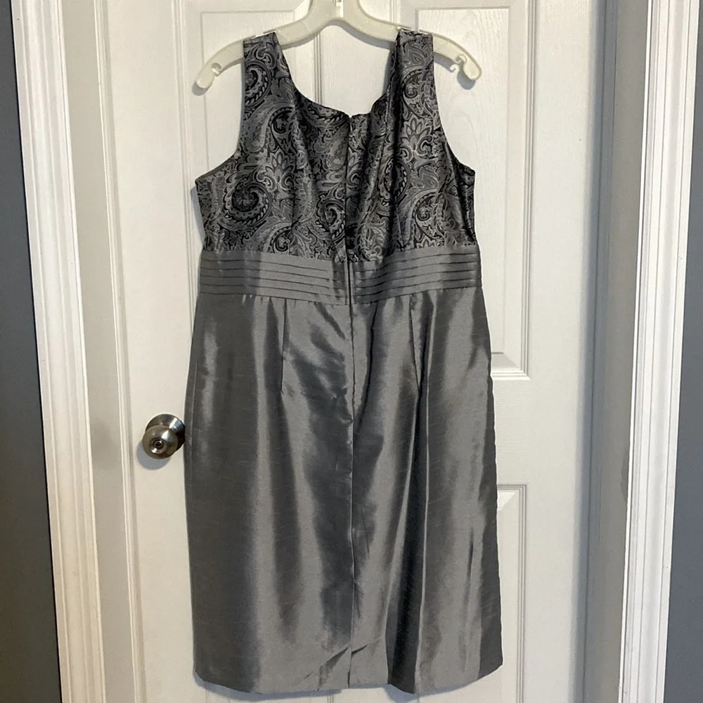 EUC David’s Bridal Mothers Dress - Picture 5 of 9